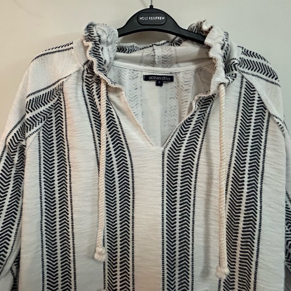 Ocean Drive Soft Poncho - Picture 8 of 10